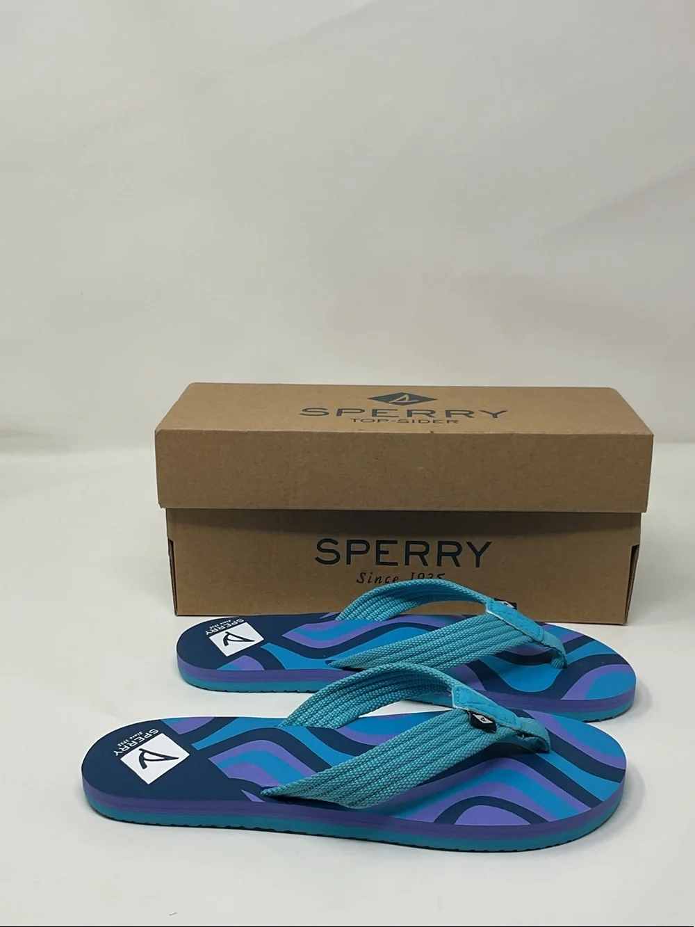 Sperry Thong Sandals Teal, Blue & Purple Girls size 1 Wave Print flip flops